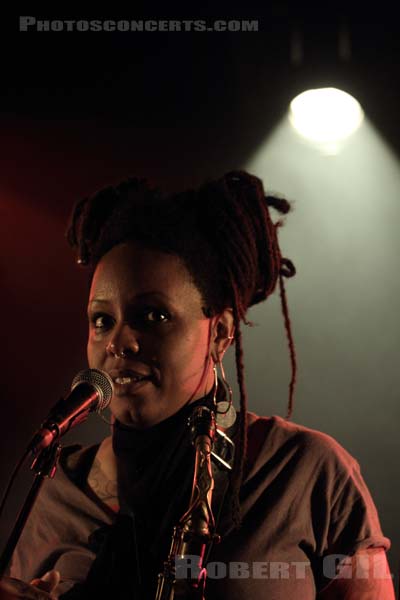 MATANA ROBERTS - 2012-11-18 - PARIS - La Maroquinerie - 
